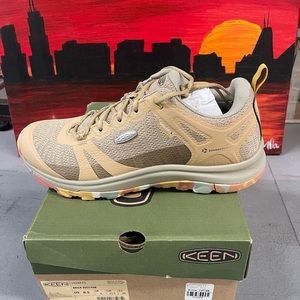 - KEEN TERRADORA 2 WP size 8.5 and 6.5 women color brick dust/tan